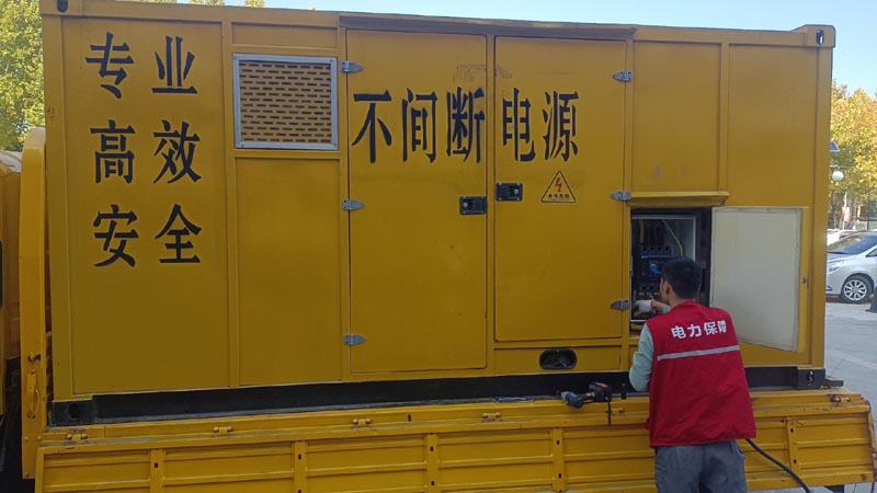 蒙自柴油发电机组和UPS电源配合使用时，如何避免切换过程中的电力中断？