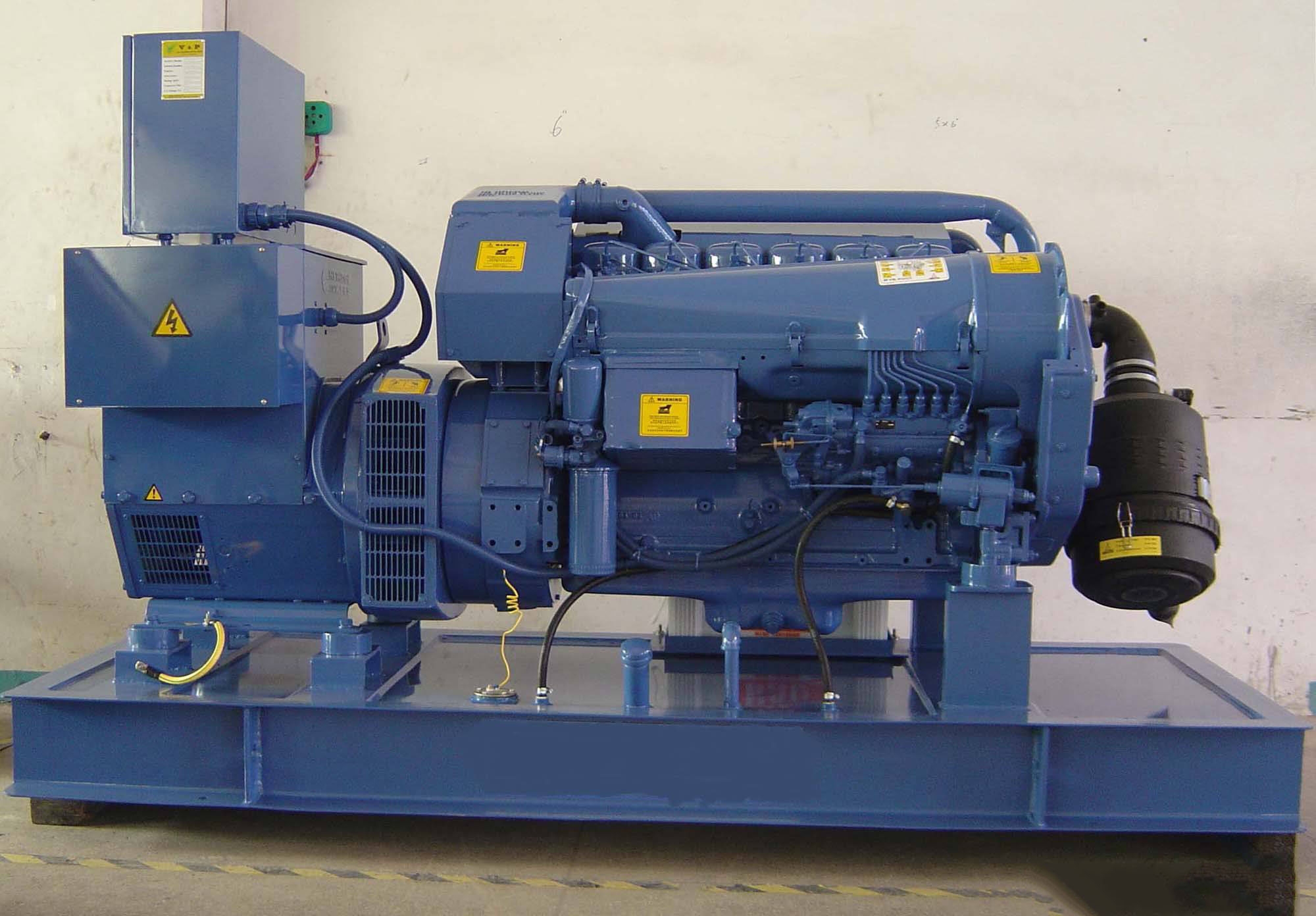 蒙自汽油发电机组冬季启动前，电瓶需要做哪些检查和维护？