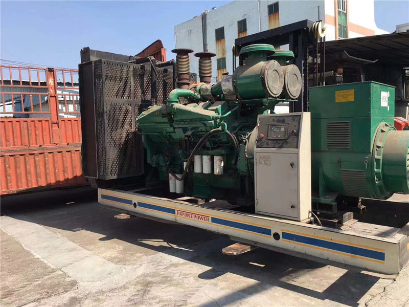 蒙自如何判断柴油发电机组的机油温度是否达到了合适的预热温度？